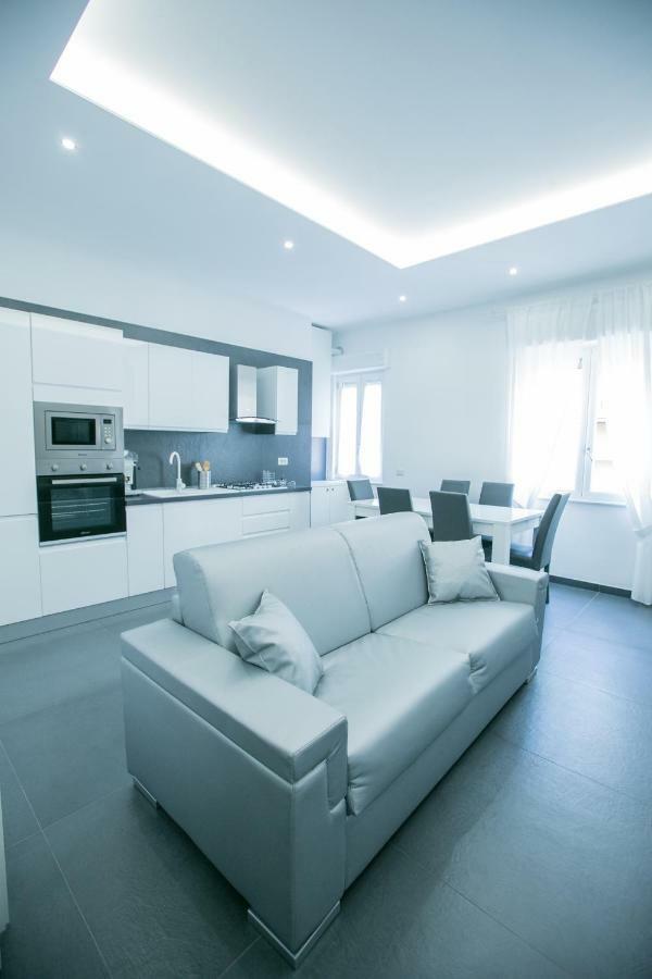 Appartement Benvenuti al Sud Naples Extérieur photo
