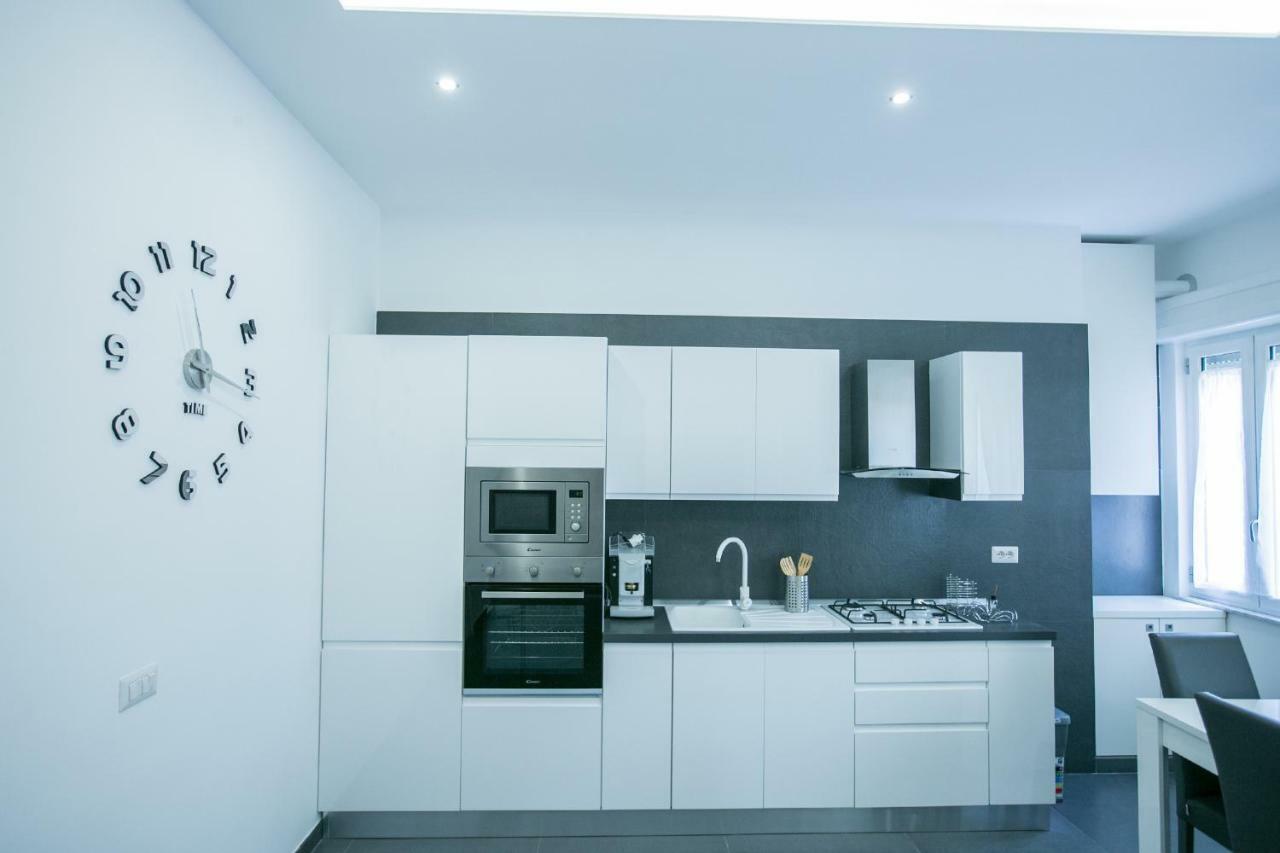 Appartement Benvenuti al Sud Naples Extérieur photo